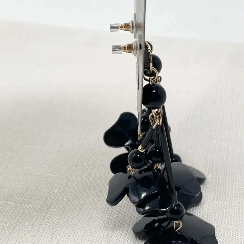 🌺 Torrid Resin Hanging Flower Drop Earrings NWT